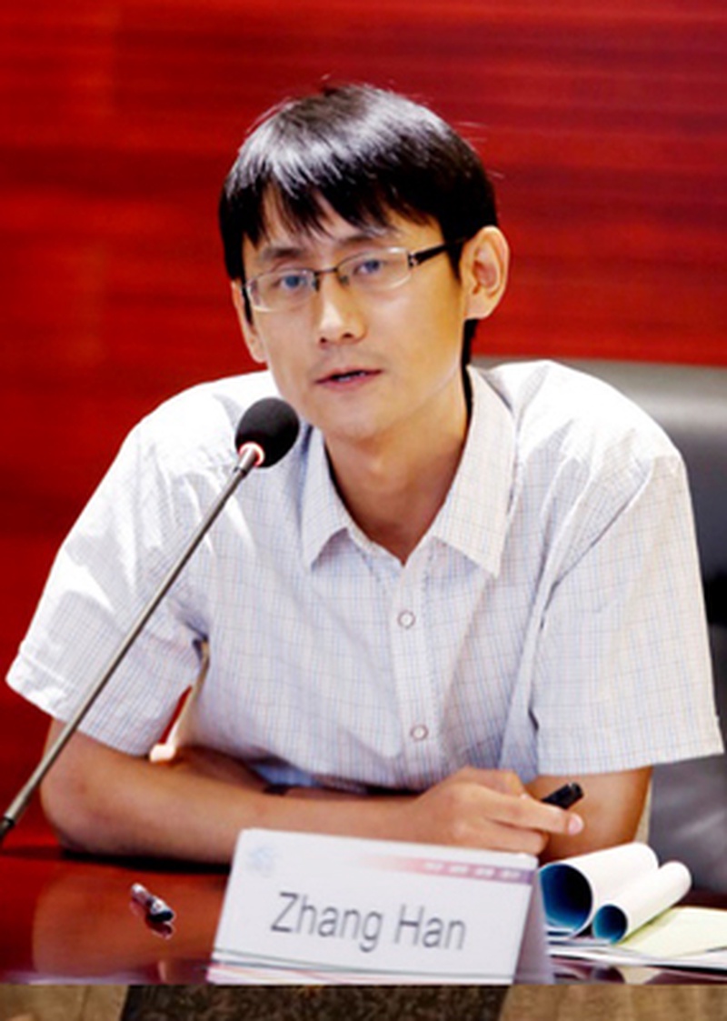崔钟显与卡斯帕公开恋情